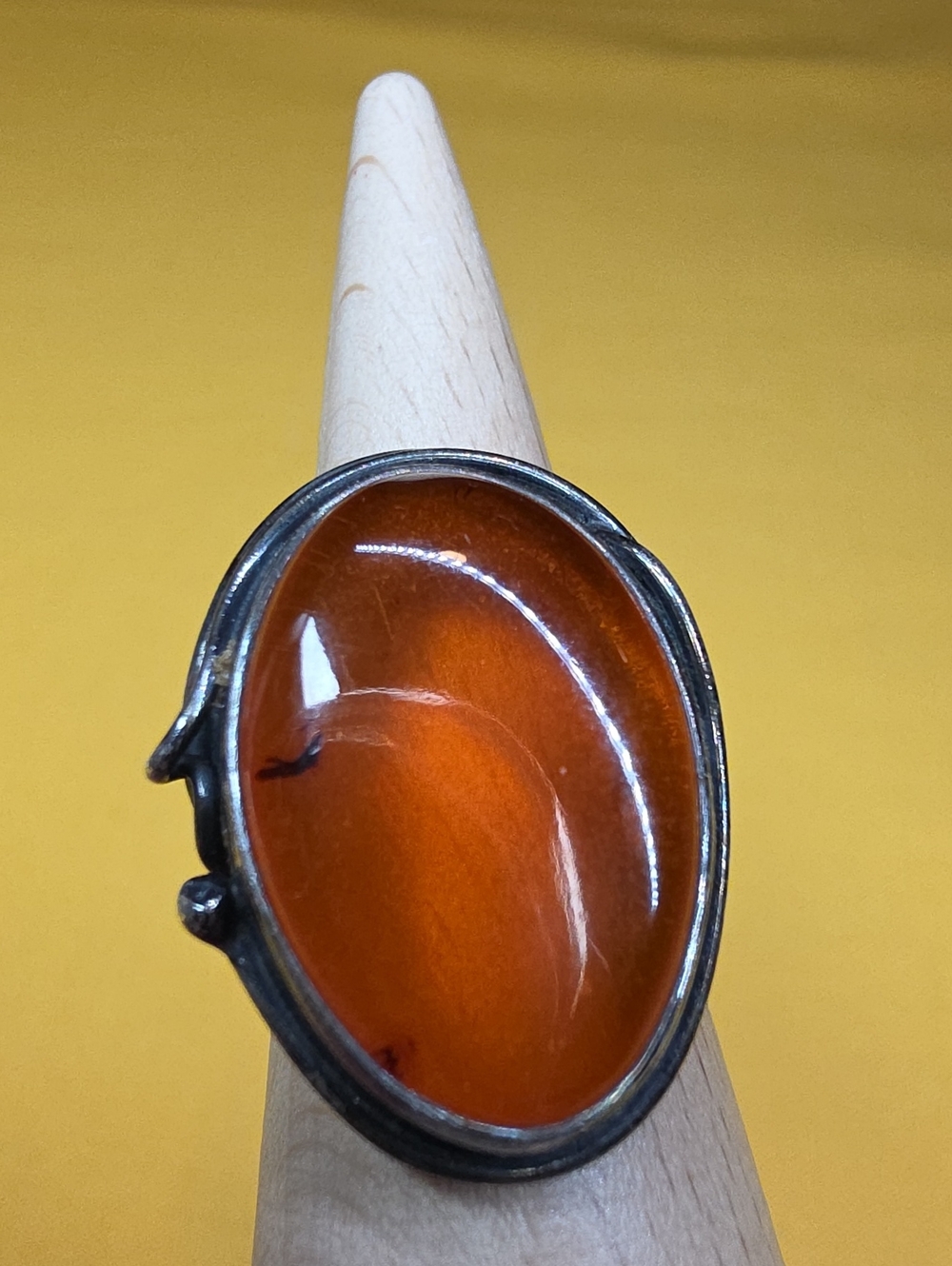Amber Cabochon Ring ▪︎ Vintage Silver Mounting (925) ▪︎  Black Light Tested 🔦
